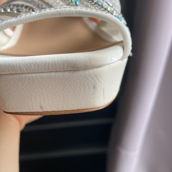 Aldo white heels - Picture 3 of 3